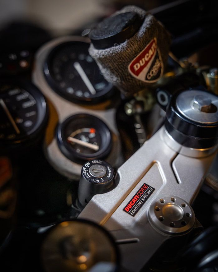 Λεπτομέρεια τιμονιού Ducati – GAS Rider Stories 4